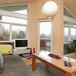 Lakeview Retreat In Dagelokke - By Traum